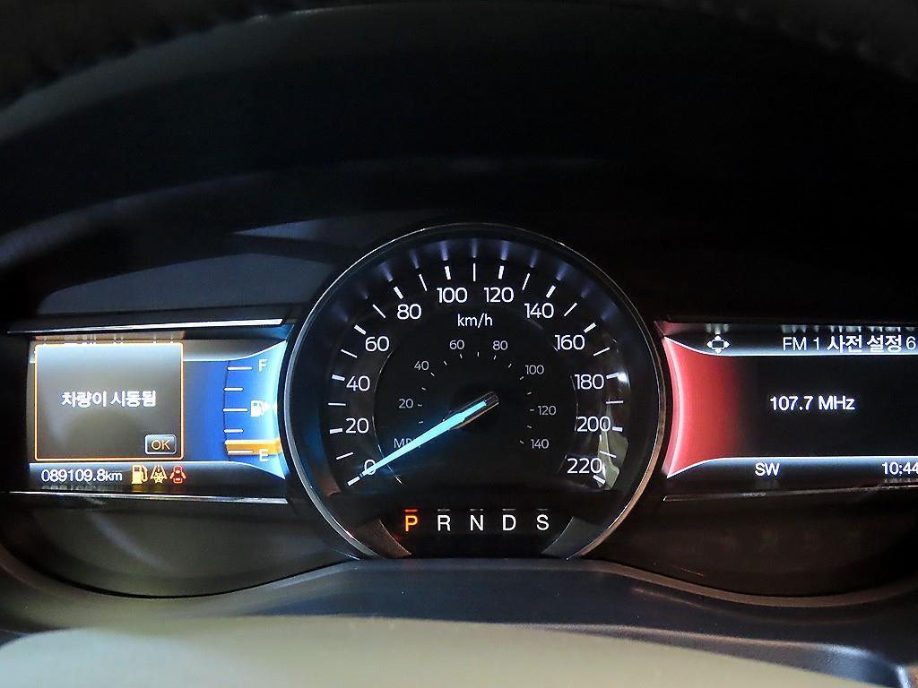 Ford Explorer - Vista 9