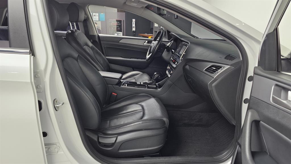 HYUNDAI Sonata - Vista 11