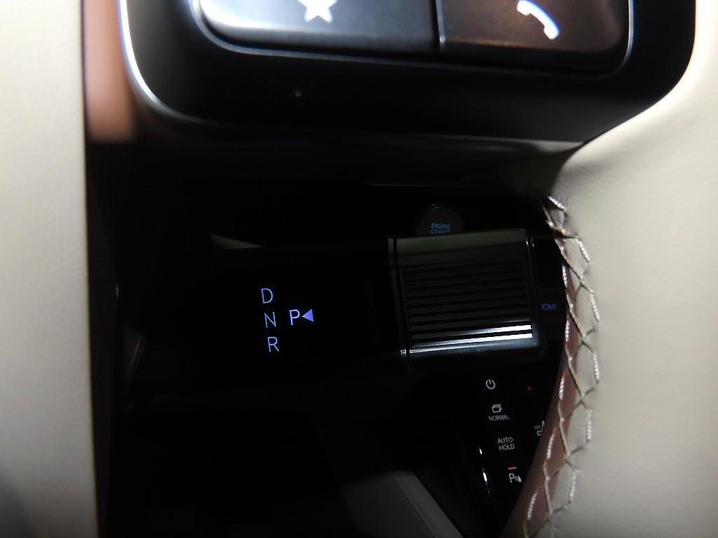 HYUNDAI Grandeur - Vista 12