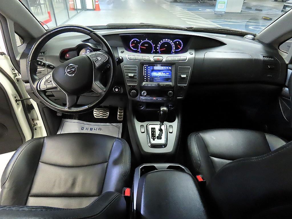 Ssangyong Korando - Vista 11