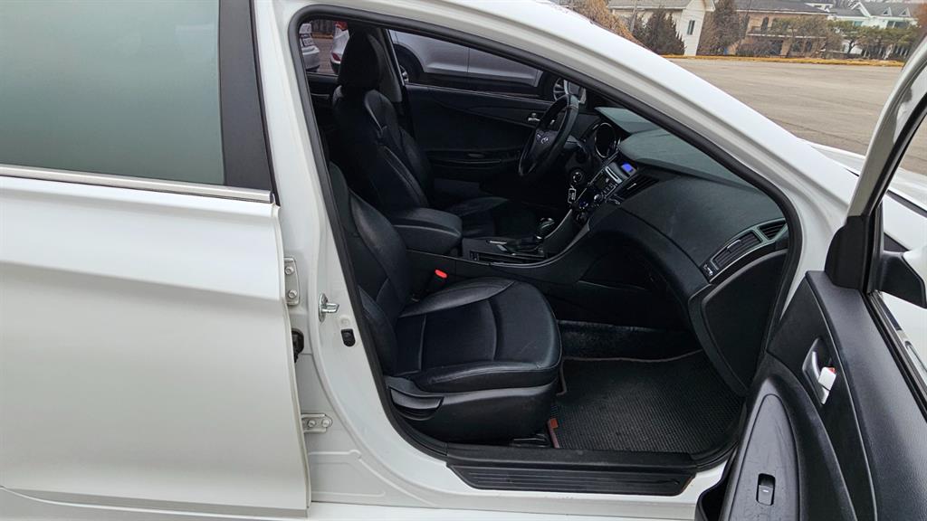 HYUNDAI Sonata - Vista 10