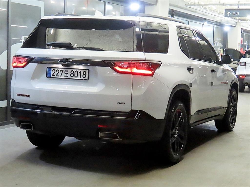 Chevrolet Travers - Vista 4