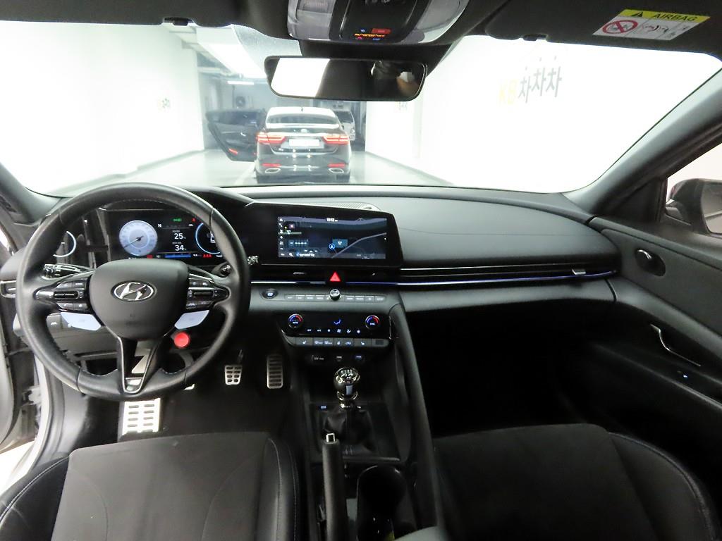 HYUNDAI Avante - Vista 7