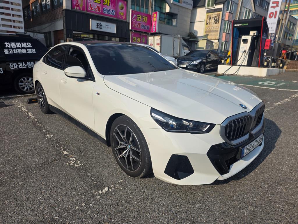 BMW 5 Series - Vista 3