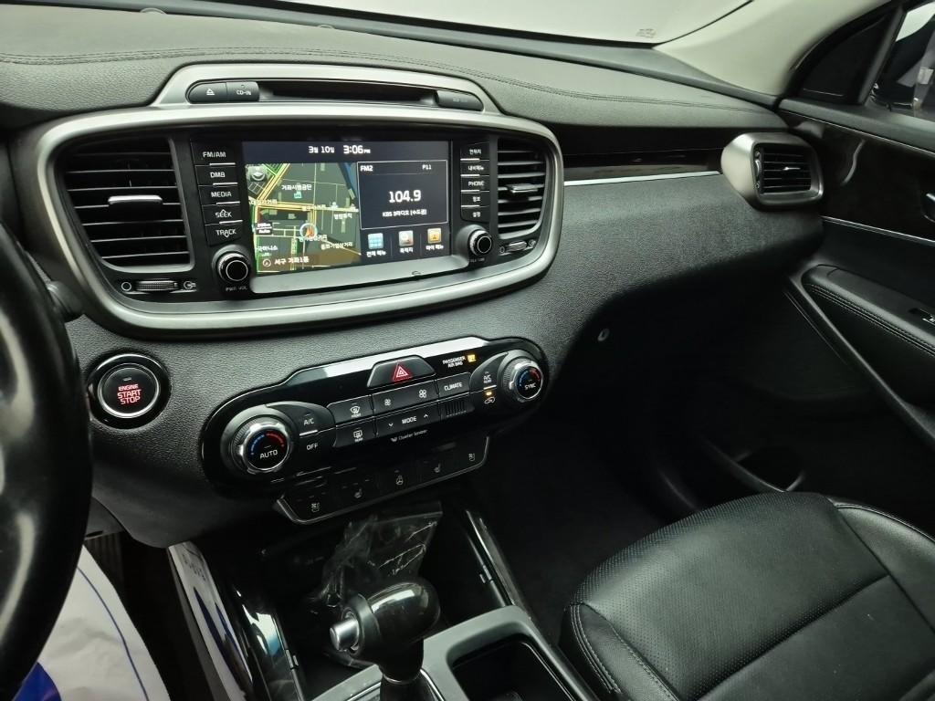 KIA Sorento - Vista 10