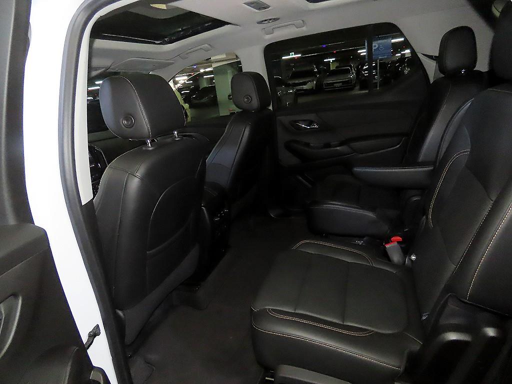 Chevrolet Travers - Vista 7