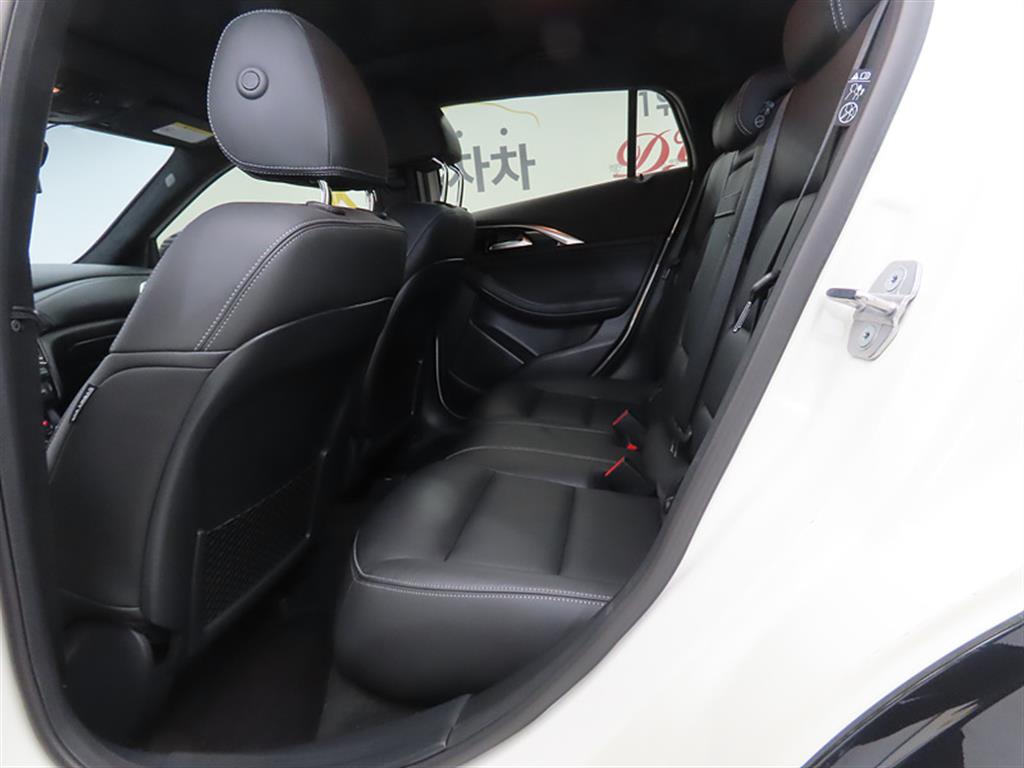 Infiniti Q - Vista 6