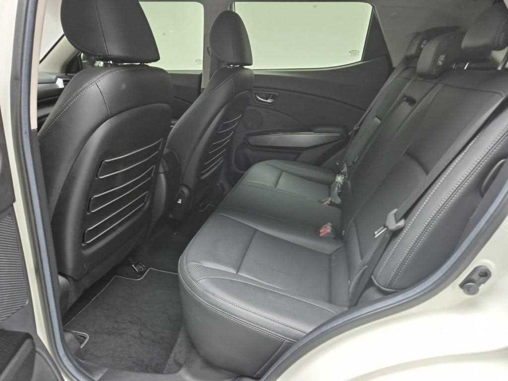 Ssangyong Tivoli - Vista 12