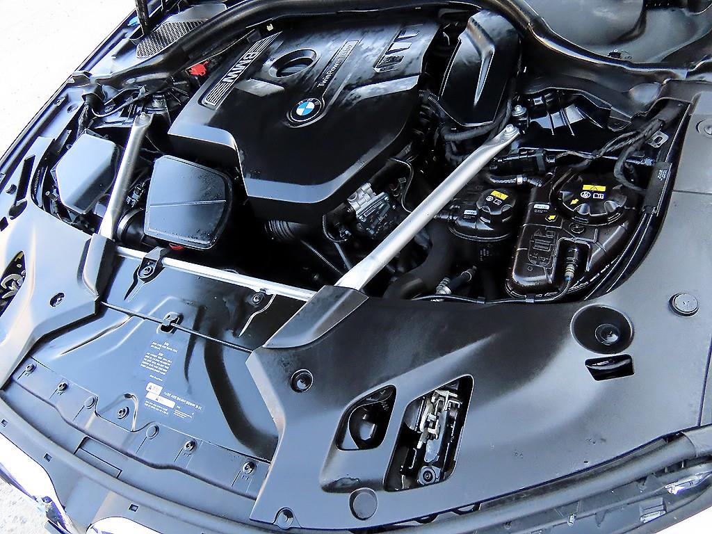 BMW 5 Series 2019 Negro - Importación desde Corea - HF Imports Iquique - Foto 19