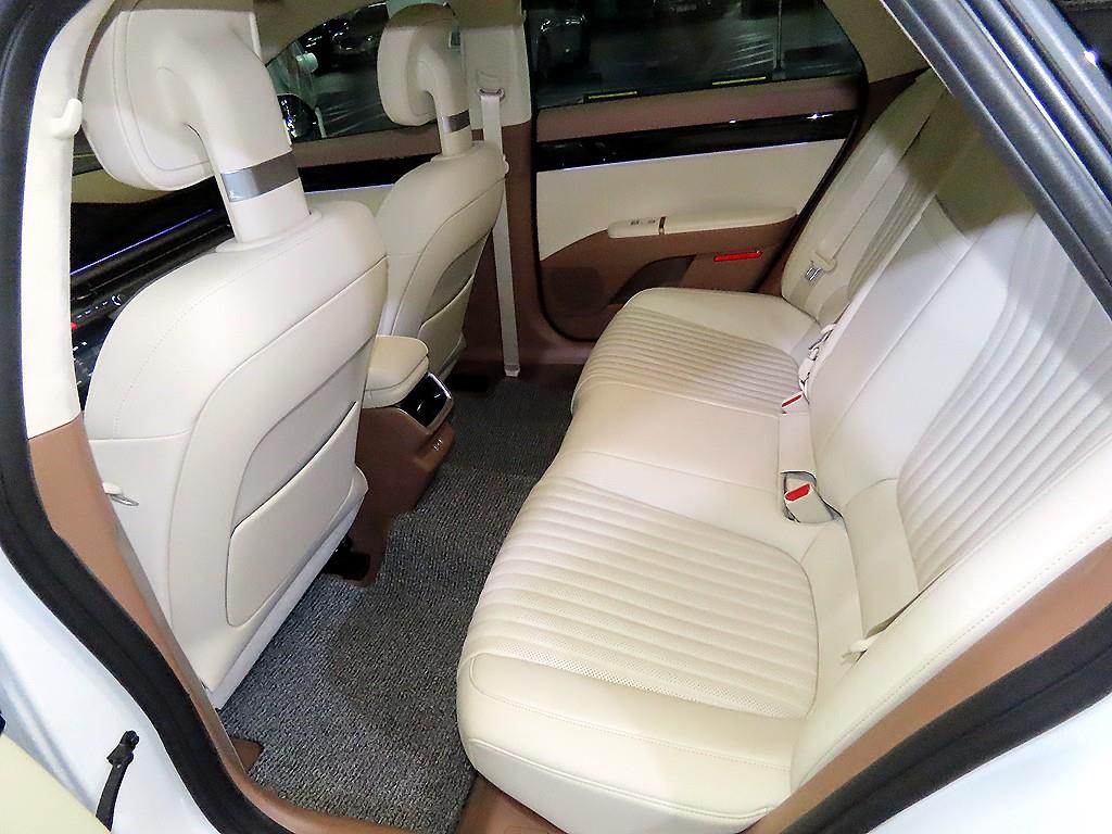 HYUNDAI Grandeur - Vista 7