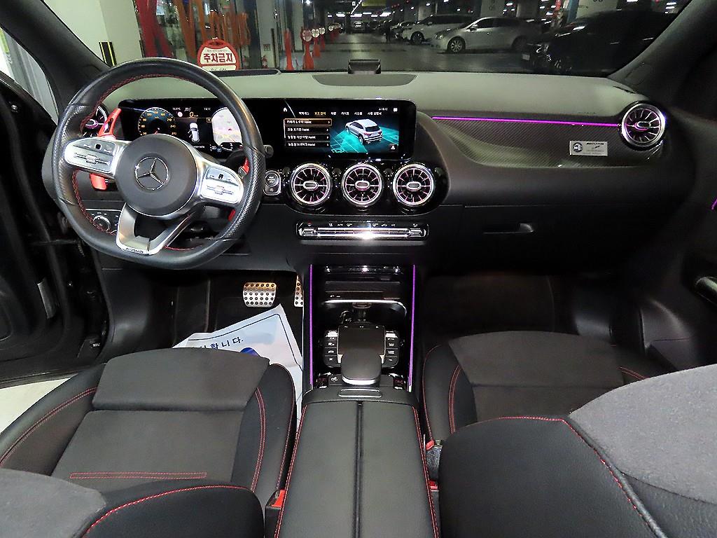 Mercedes Benz GLA Class - Vista 10