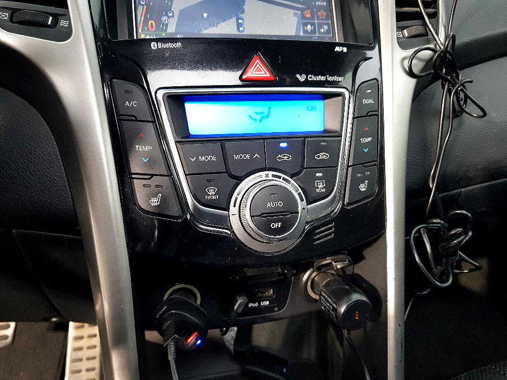 HYUNDAI i30 2012 the color of pearl - Importación desde Corea - HF Imports Iquique - Foto 13