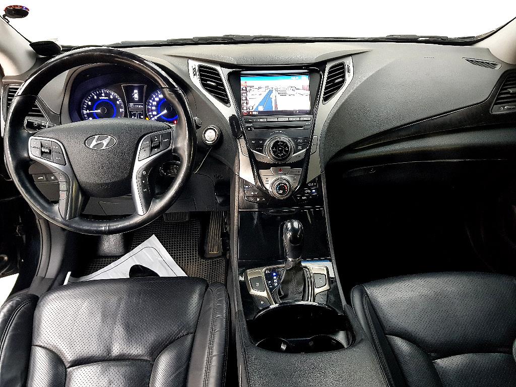 HYUNDAI Grandeur - Vista 5