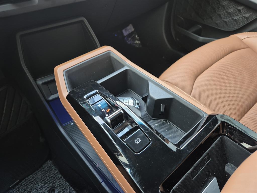 Ssangyong Torres - Vista 11