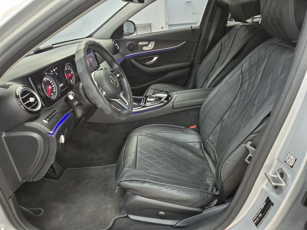 Mercedes Benz E class - Vista 11