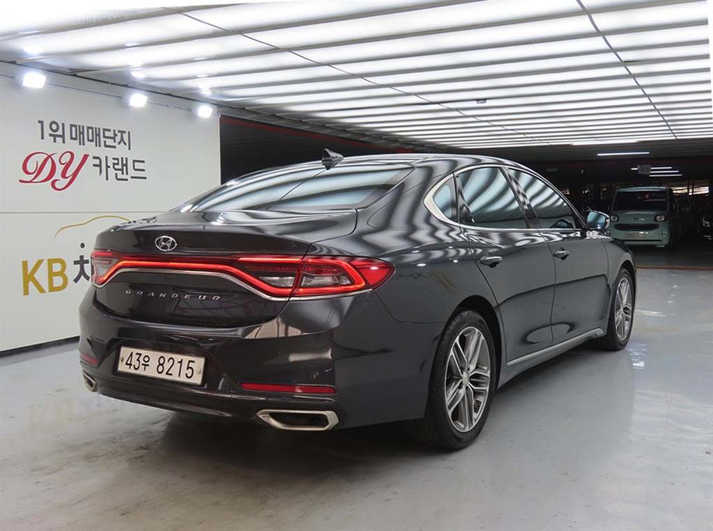 HYUNDAI Grandeur - Vista 4