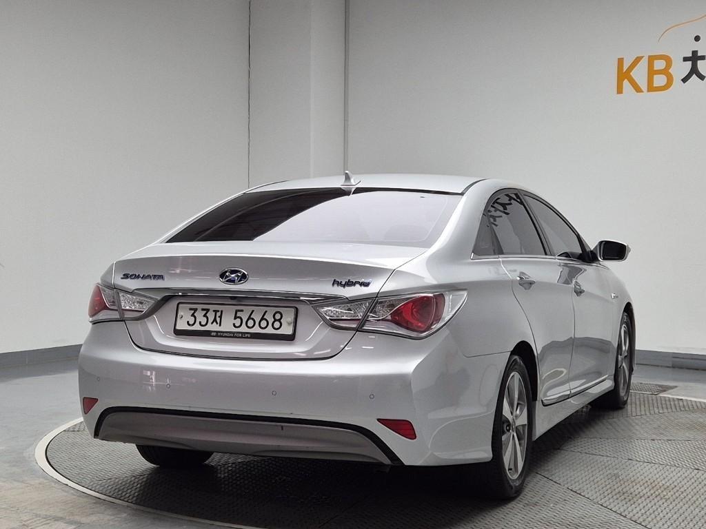 HYUNDAI Sonata - Vista 3