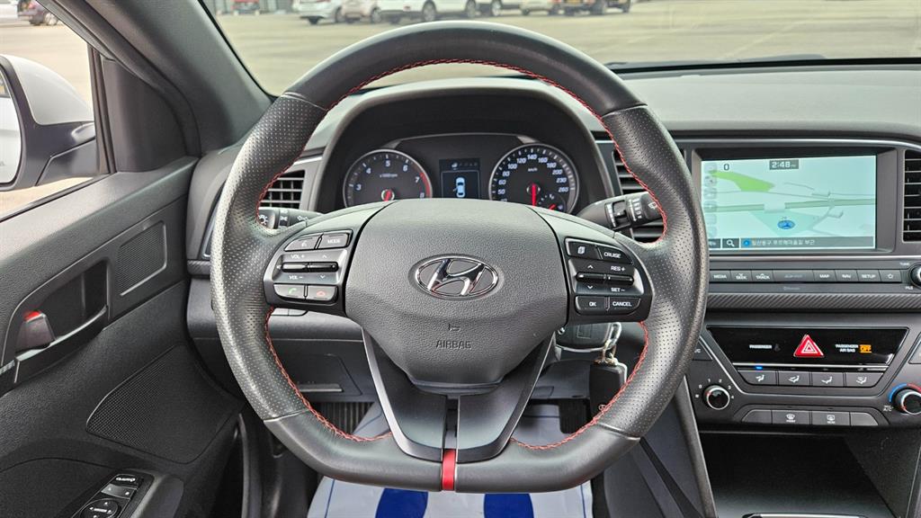 HYUNDAI Avante 2018 Plateado - Importación desde Corea - HF Imports Iquique - Foto 13