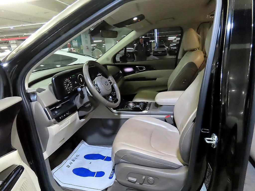 KIA Carnival - Vista 6