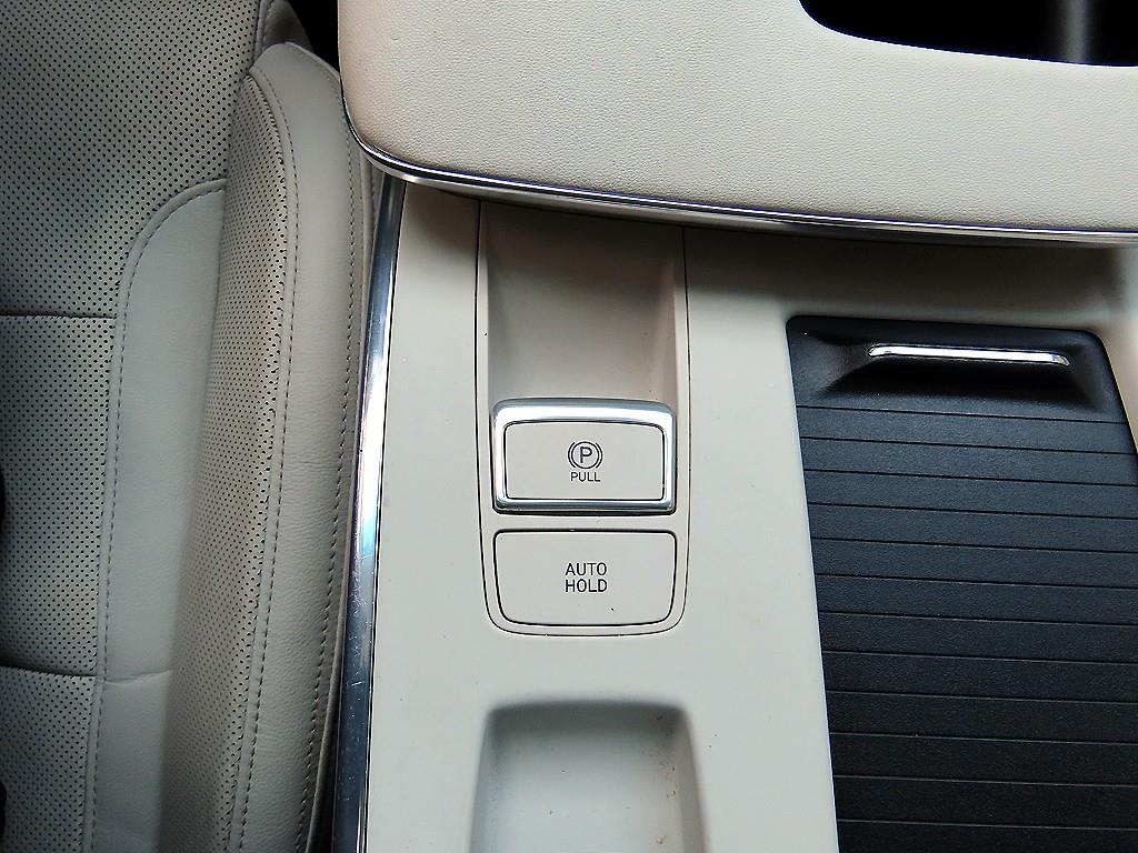 HYUNDAI Grandeur - Vista 12