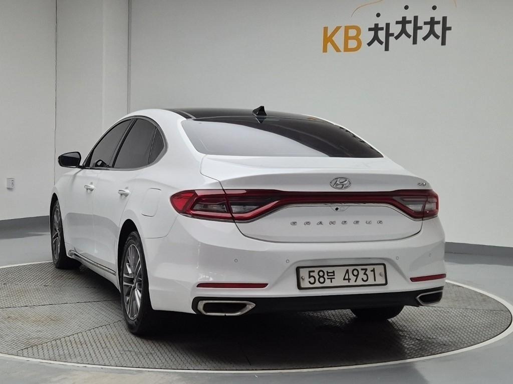 HYUNDAI Grandeur - Vista 2