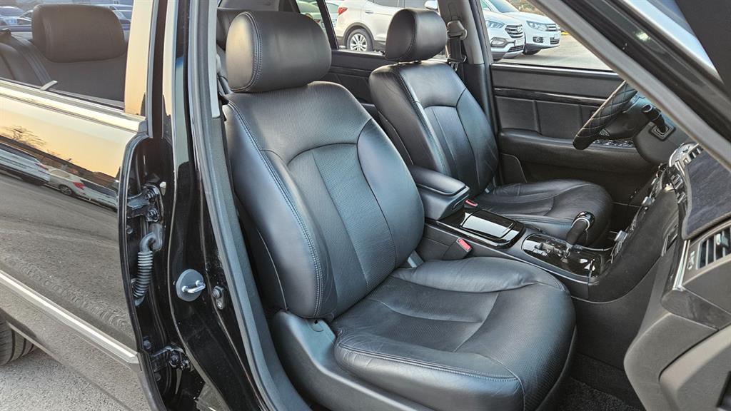 KIA Opirus - Vista 12