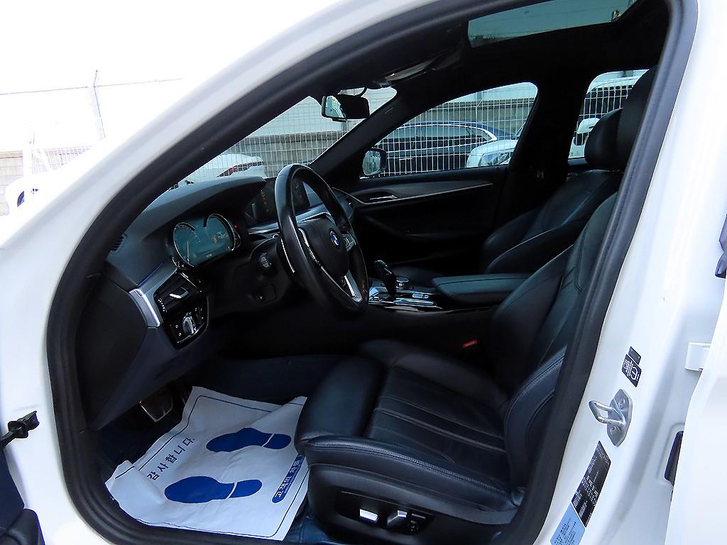 BMW 5 Series - Vista 5