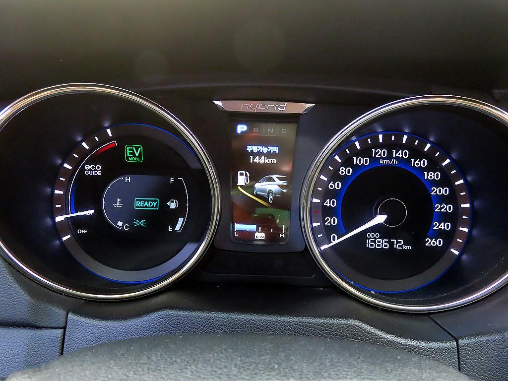 HYUNDAI Sonata - Vista 8