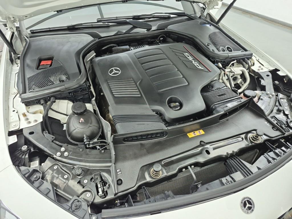 Mercedes Benz AMG GT - Vista 6