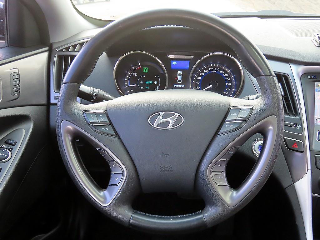 HYUNDAI Sonata - Vista 7
