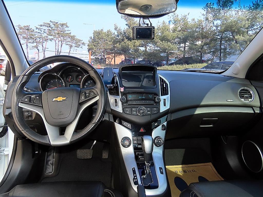 Chevrolet Cruise - Vista 7