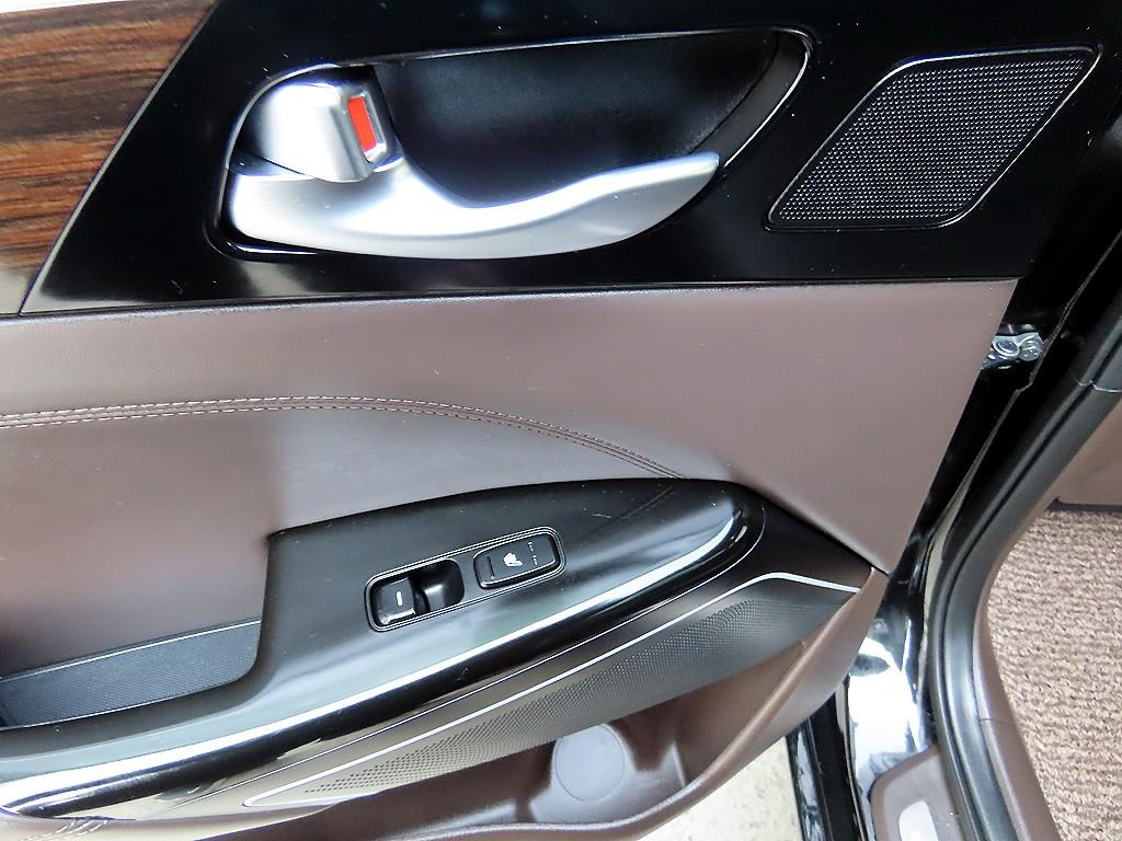 KIA K7 2018 Negro - Importación desde Corea - HF Imports Iquique - Foto 16