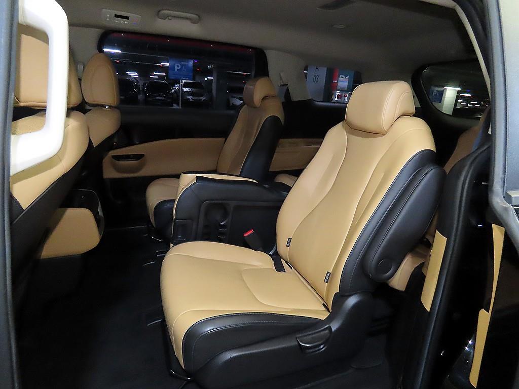 KIA Carnival - Vista 7