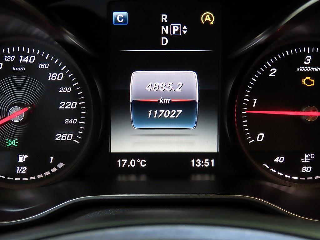 Mercedes Benz C Class - Vista 9