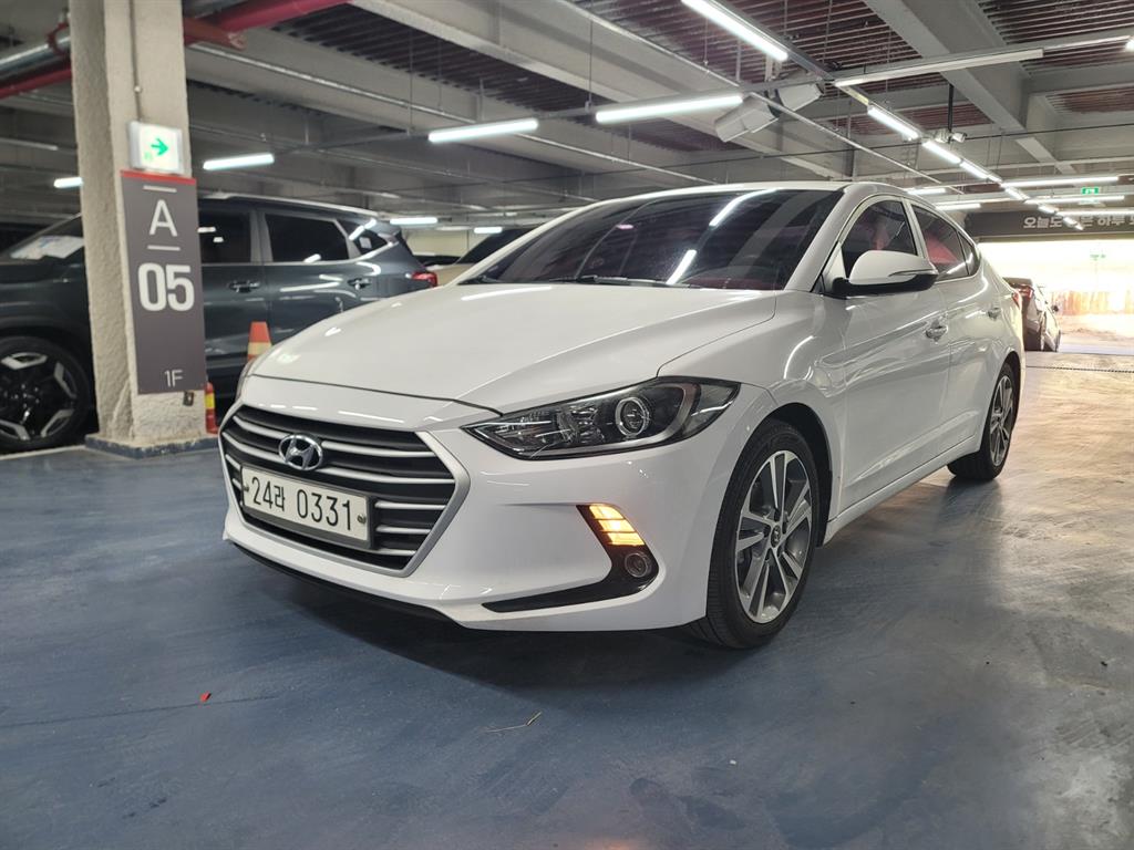 HYUNDAI Avante 2017 Blanco - Importación desde Corea - HF Imports Iquique - Foto 1