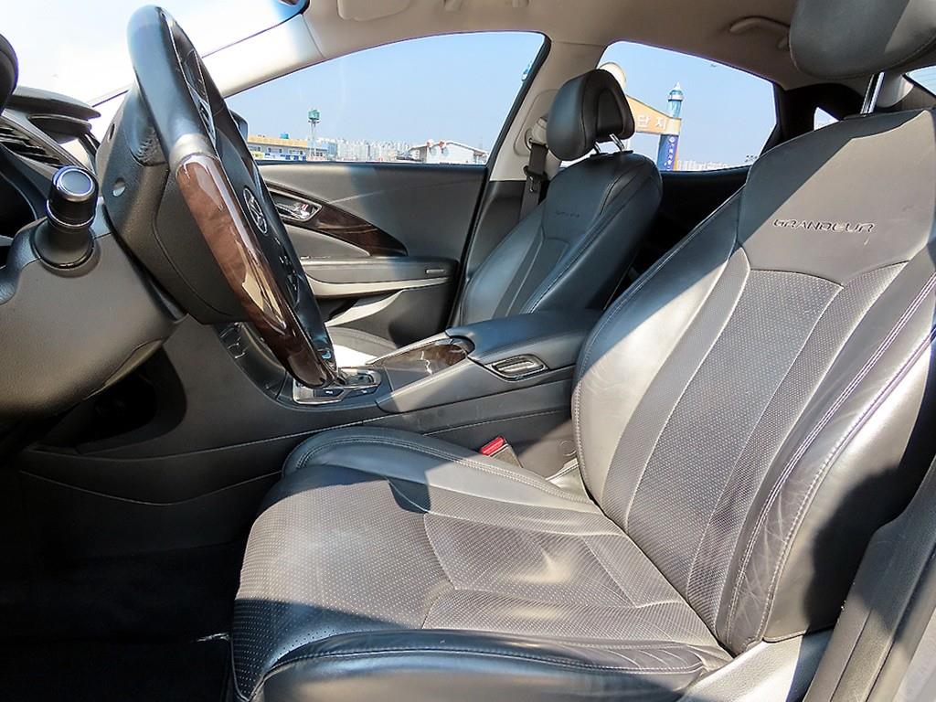 HYUNDAI Grandeur - Vista 5