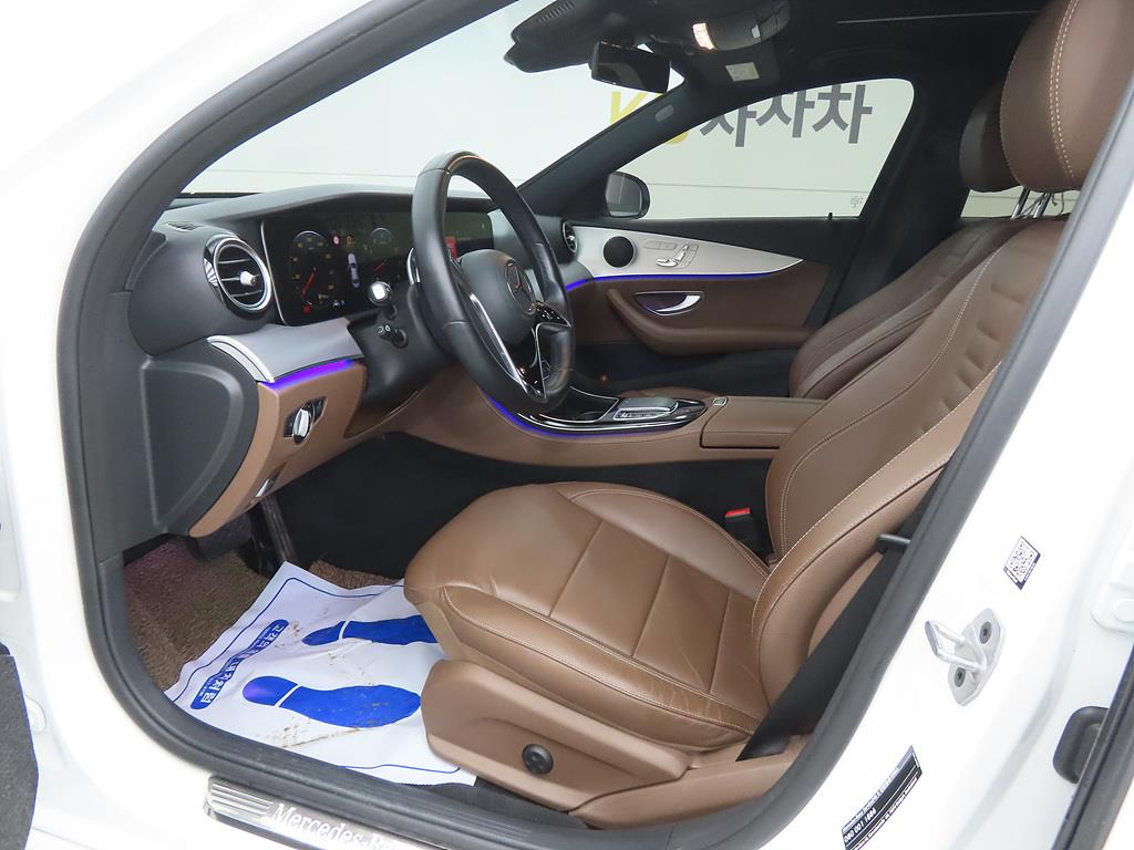 Mercedes Benz E class - Vista 5