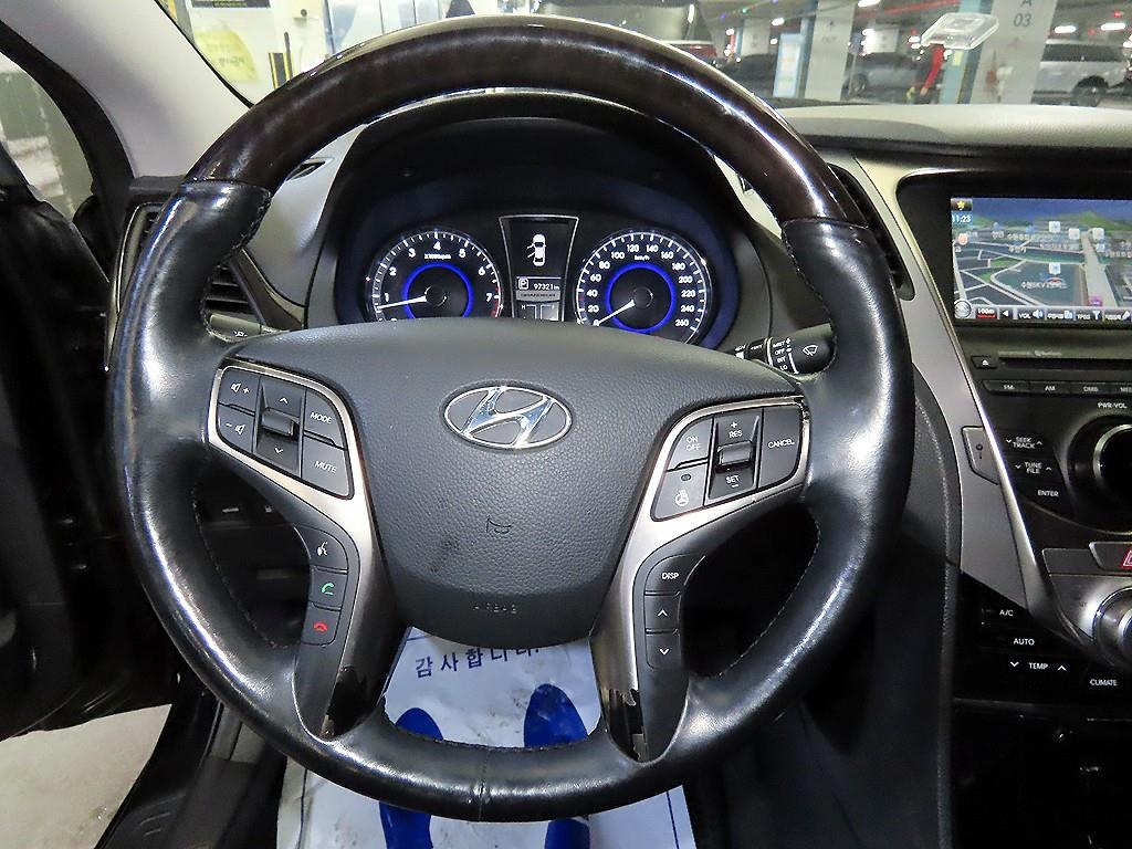 HYUNDAI Grandeur - Vista 8