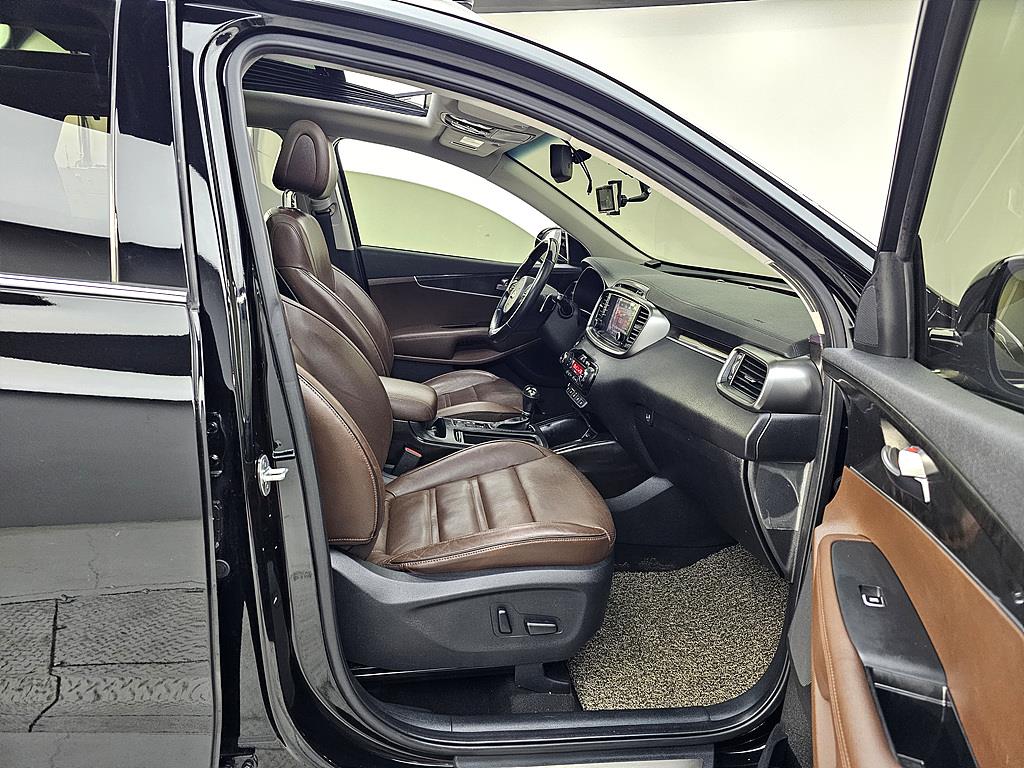 KIA Sorento - Vista 11