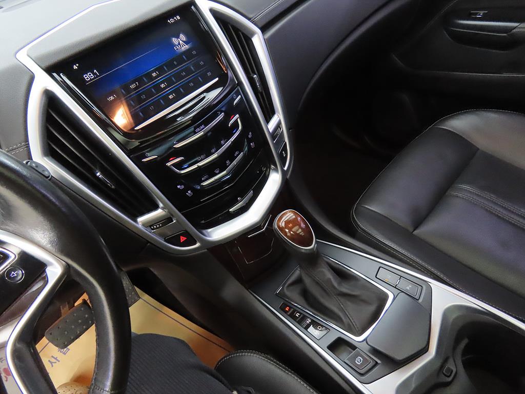 Cadillac SRX - Vista 9