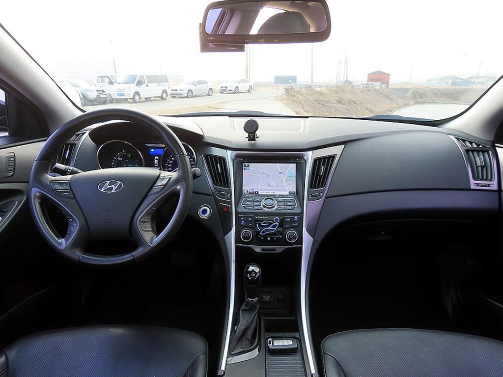 HYUNDAI Sonata - Vista 9