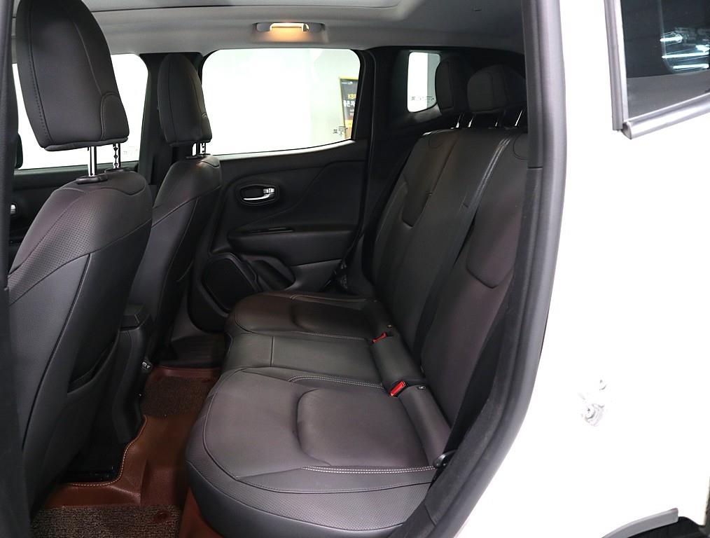 Jeep Renegade - Vista 10