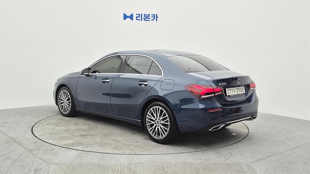 Mercedes Benz A Class - Vista 4