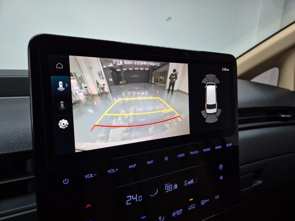 HYUNDAI Staria - Vista 10