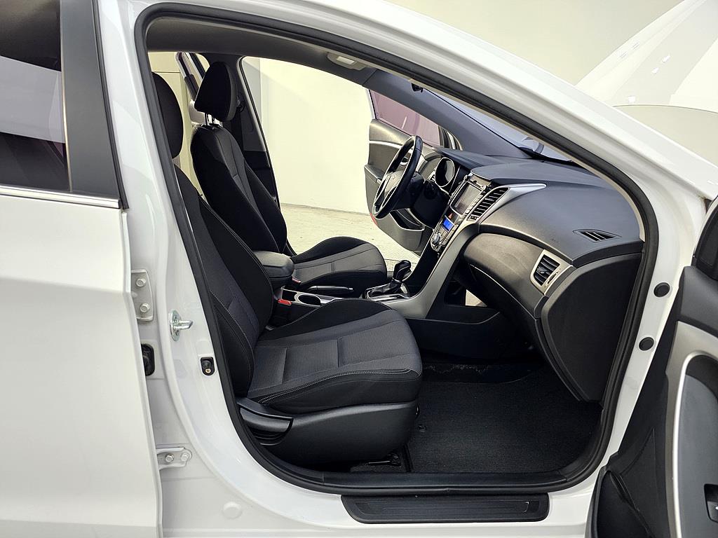 HYUNDAI i30 - Vista 11