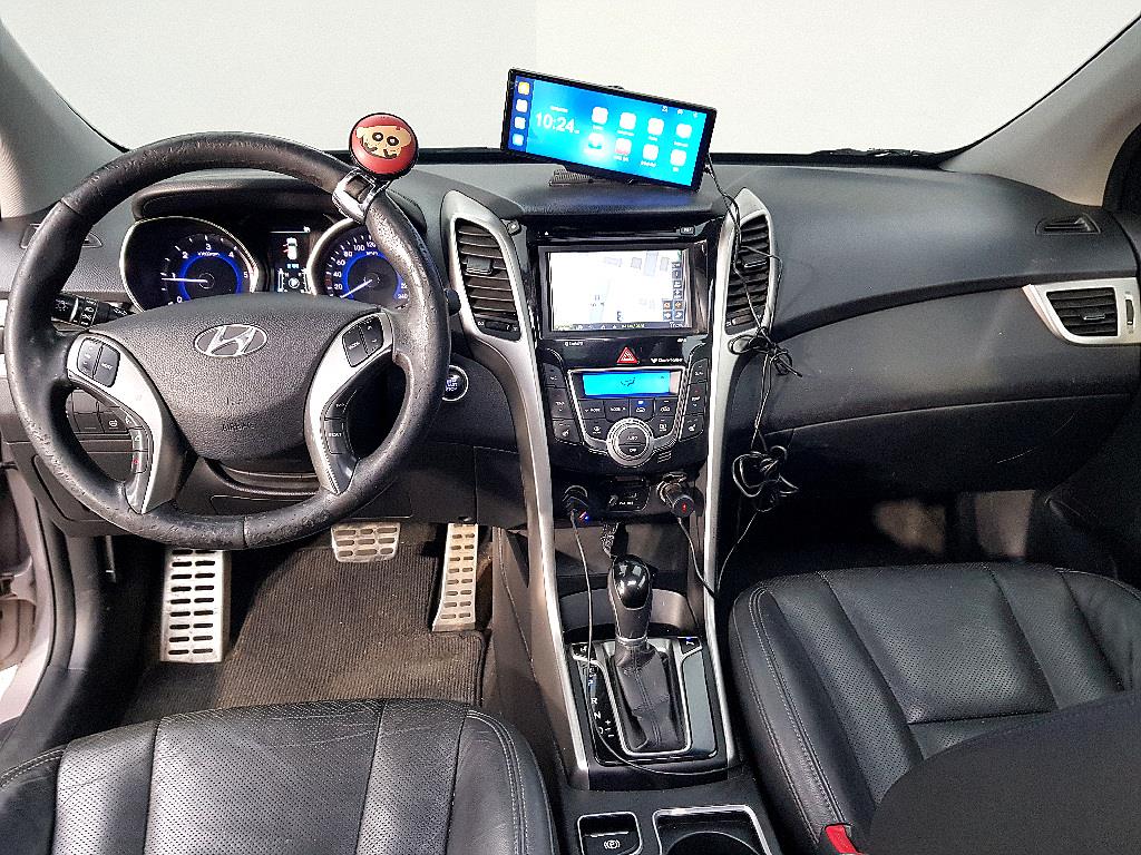 HYUNDAI i30 - Vista 5