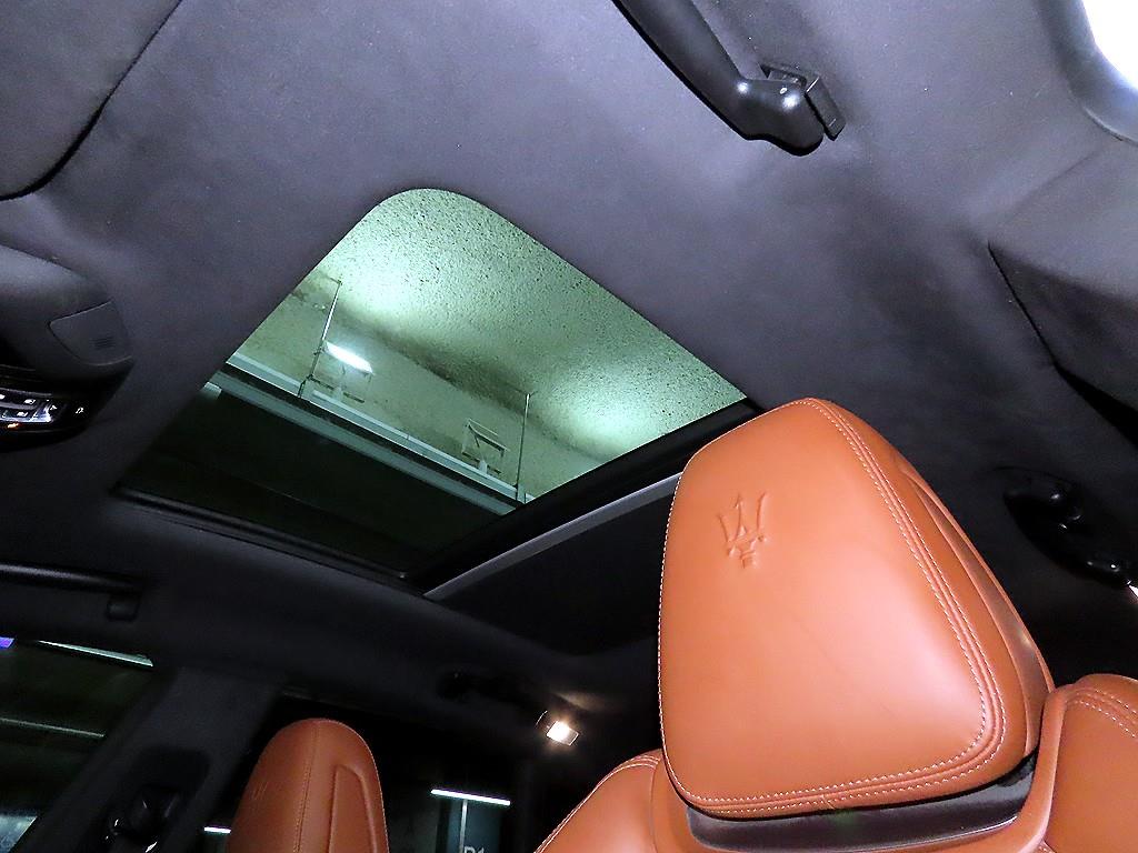 Maserati Levante 2018 Blanco - Importación desde Corea - HF Imports Iquique - Foto 15