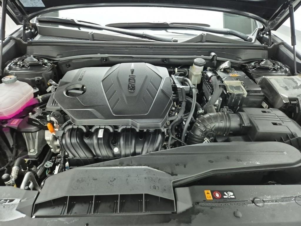 HYUNDAI Grandeur - Vista 5