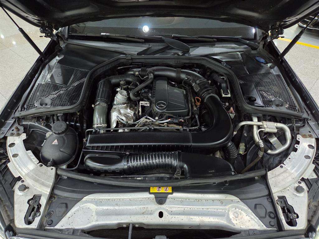 Mercedes Benz C Class 2018 Gris - Importación desde Corea - HF Imports Iquique - Foto 18