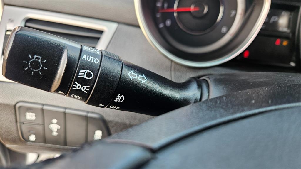 HYUNDAI Avante 2013 Blanco - Importación desde Corea - HF Imports Iquique - Foto 17